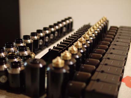 丝瓜影视色版厂家新品——可调节光斑激光头