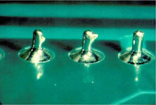 什么是焊点拉尖?丝瓜影视色版拉尖的原因与解决方法